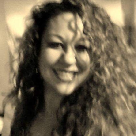 Meet your Posher, Laura - Picture 5 of 6